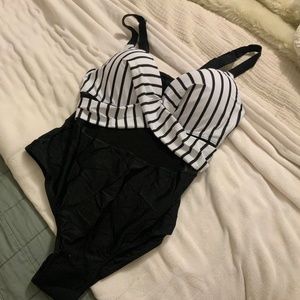 Shein Swimming suit, new without tags, black, Large, good support, mesh